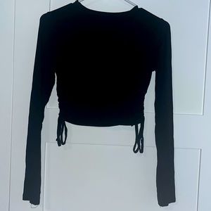 Black long sleeve crop top